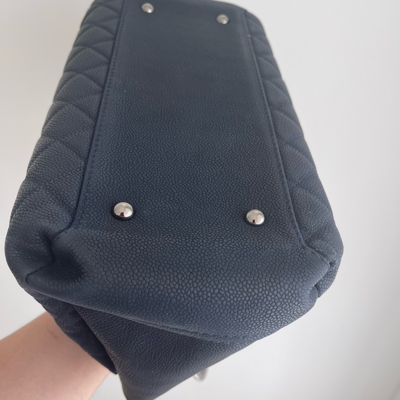 - Chanel Flap Caviar Bag - Picture 5 of 12